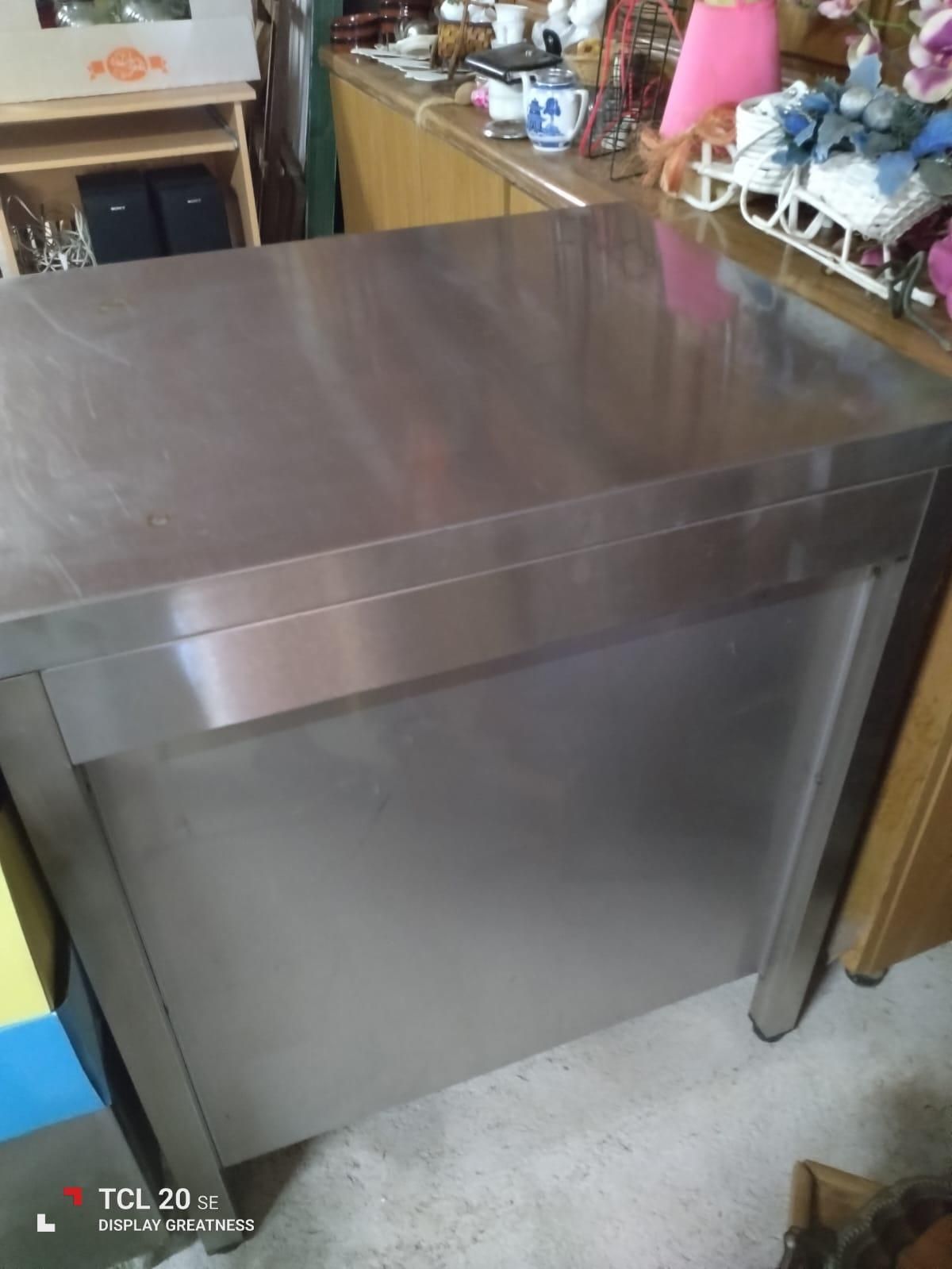 Móvel em inox -200€