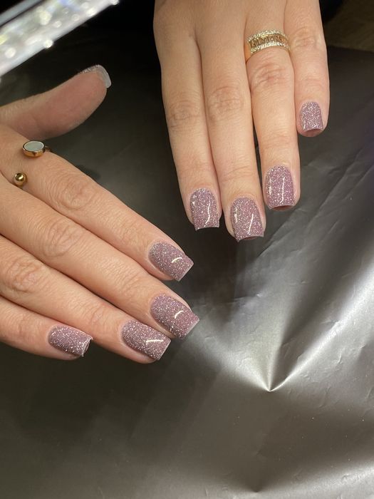 Запрошую на безпечний та гарний манікюр! ПРАЦЮЮ БЕЗ СВІТЛА!!!