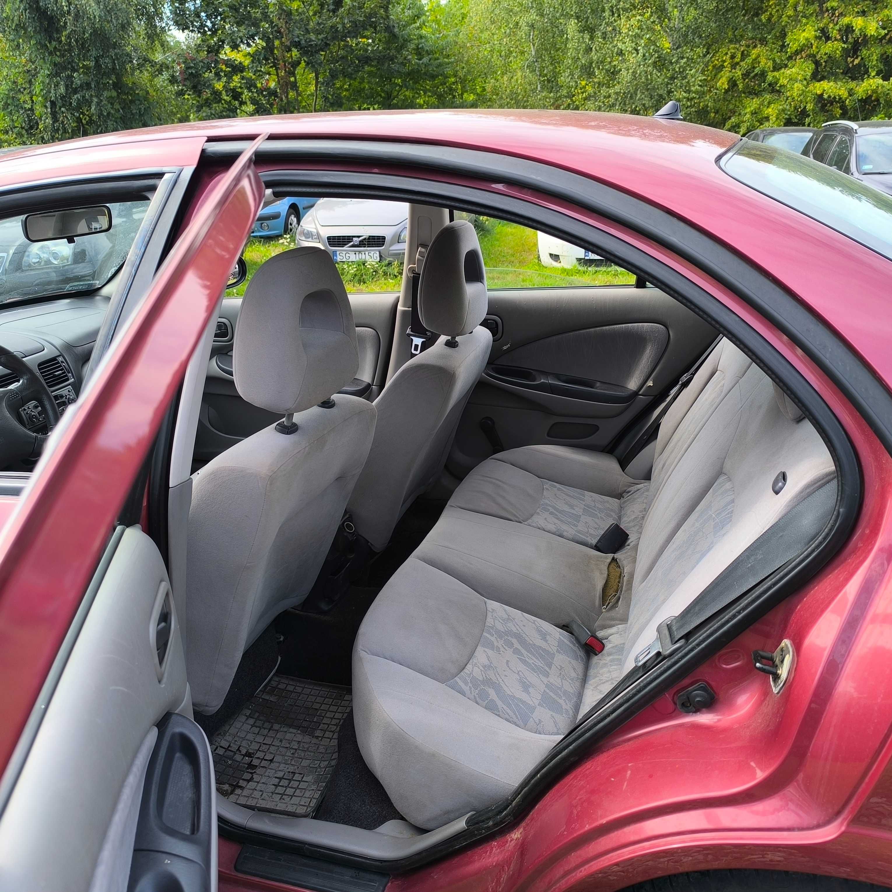 Nissan almera 1.8 benzyna do jazdy
