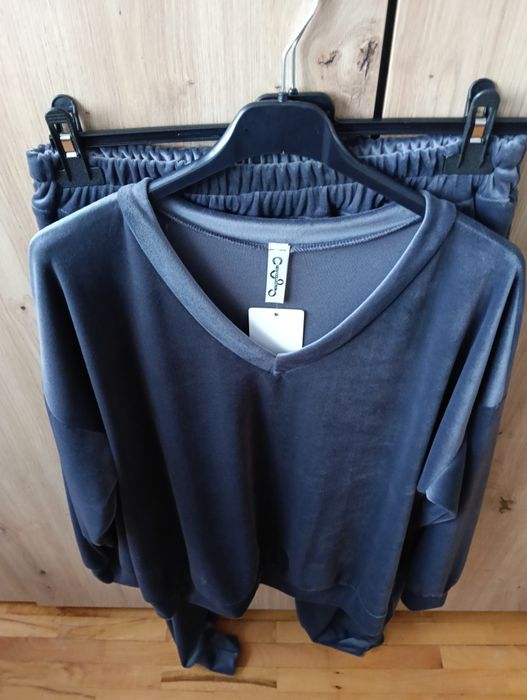 Nowy dres grafitowy kolor