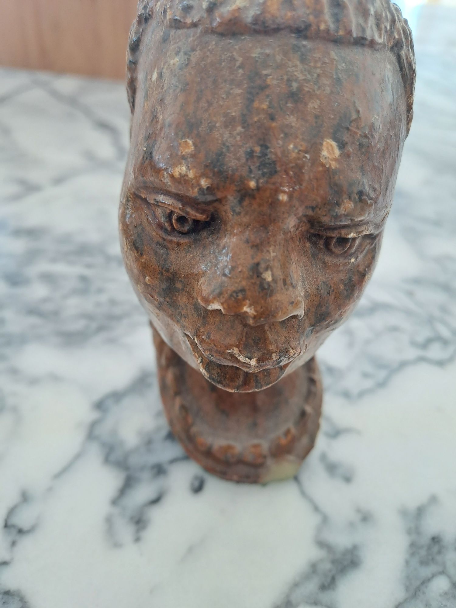 Estatueta de cabeça africana