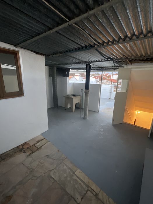 T2 +1  para Alugar em Vila Viçosa com agua e luz incluidas