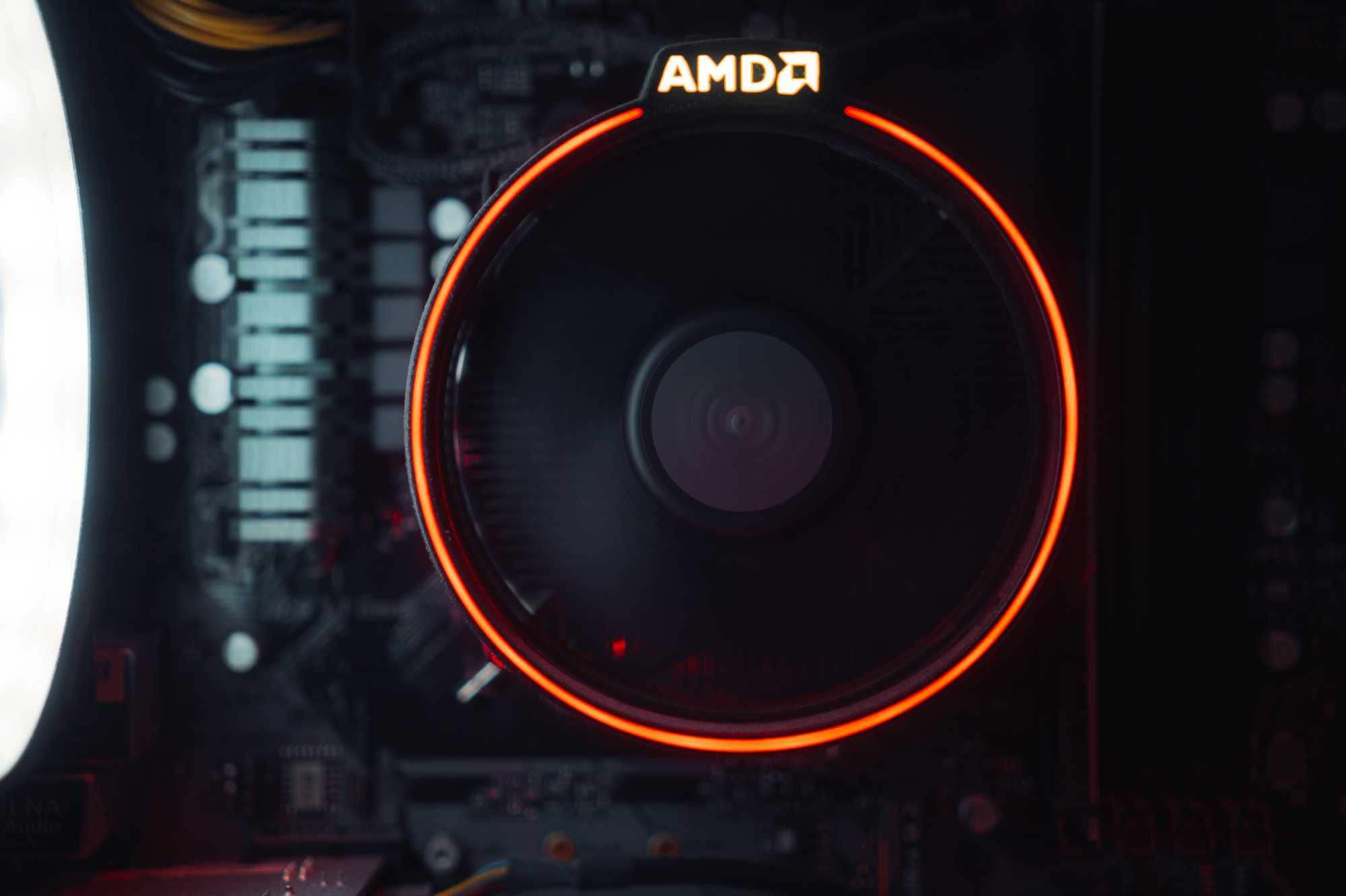 Komputer Ryzen 7 / RX 570 / 16GB / 3x SSD + Monitor, klawiatura i mysz