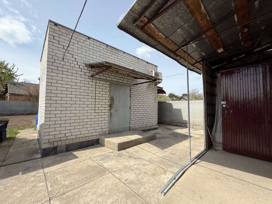 Продаж приміщення ( магазин) 44 м2.