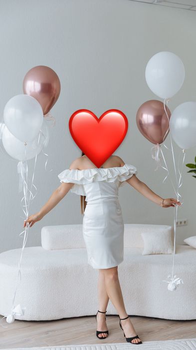 Біла сукня підійде для різних подій