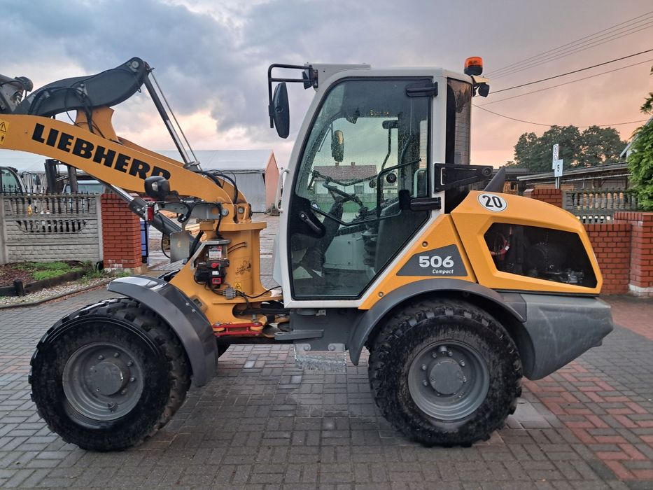 Sprzedam ładowarkę Liebherr 506 compact z 2023r.