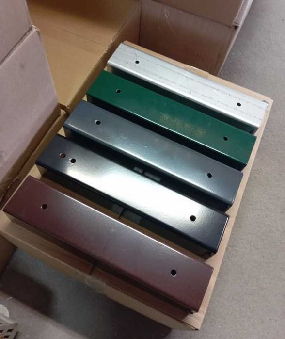 Ceownik metalowy do montażu podmurówki 50x250 mm ocynk + RAL