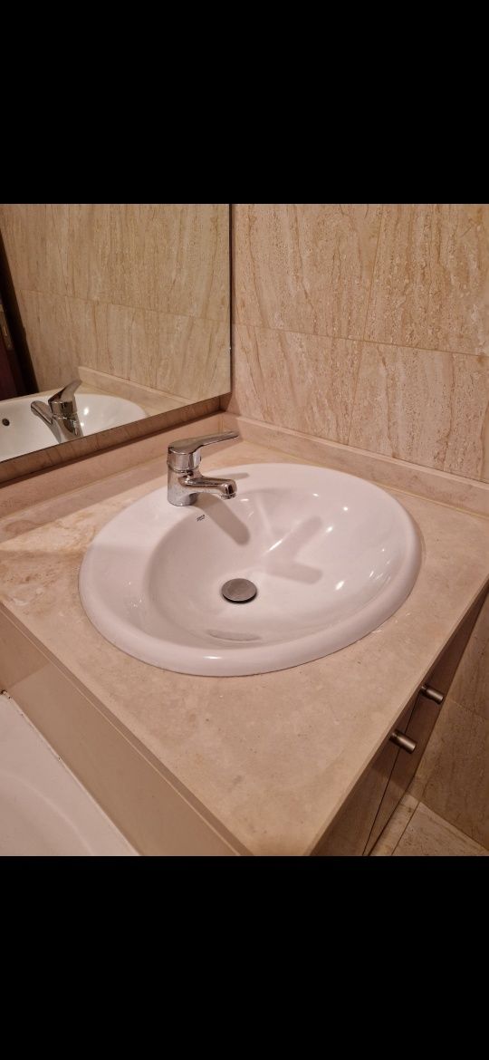 Móvel wc com tampo pedra
