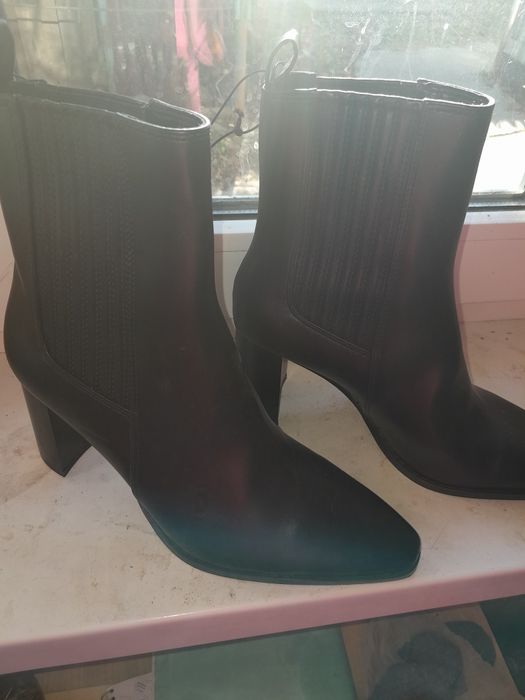 Продам кожаные сапоги