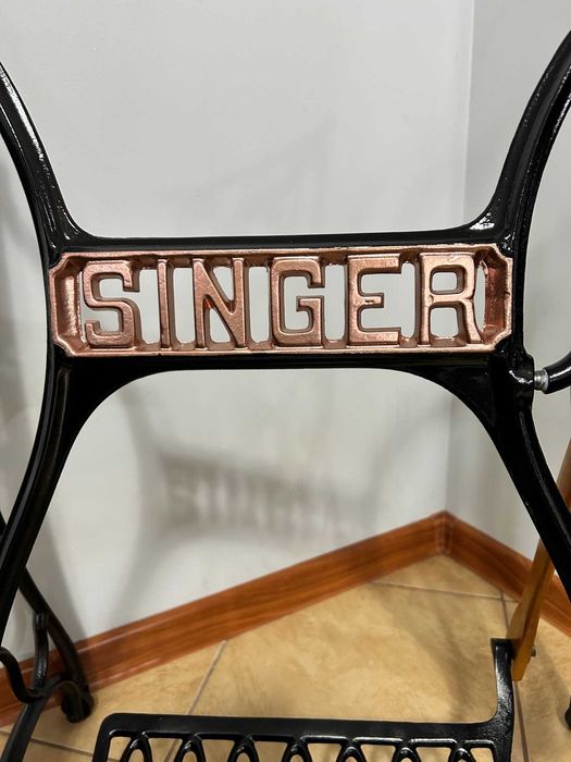 Podstawa - nogi maszyny do szycia SINGER