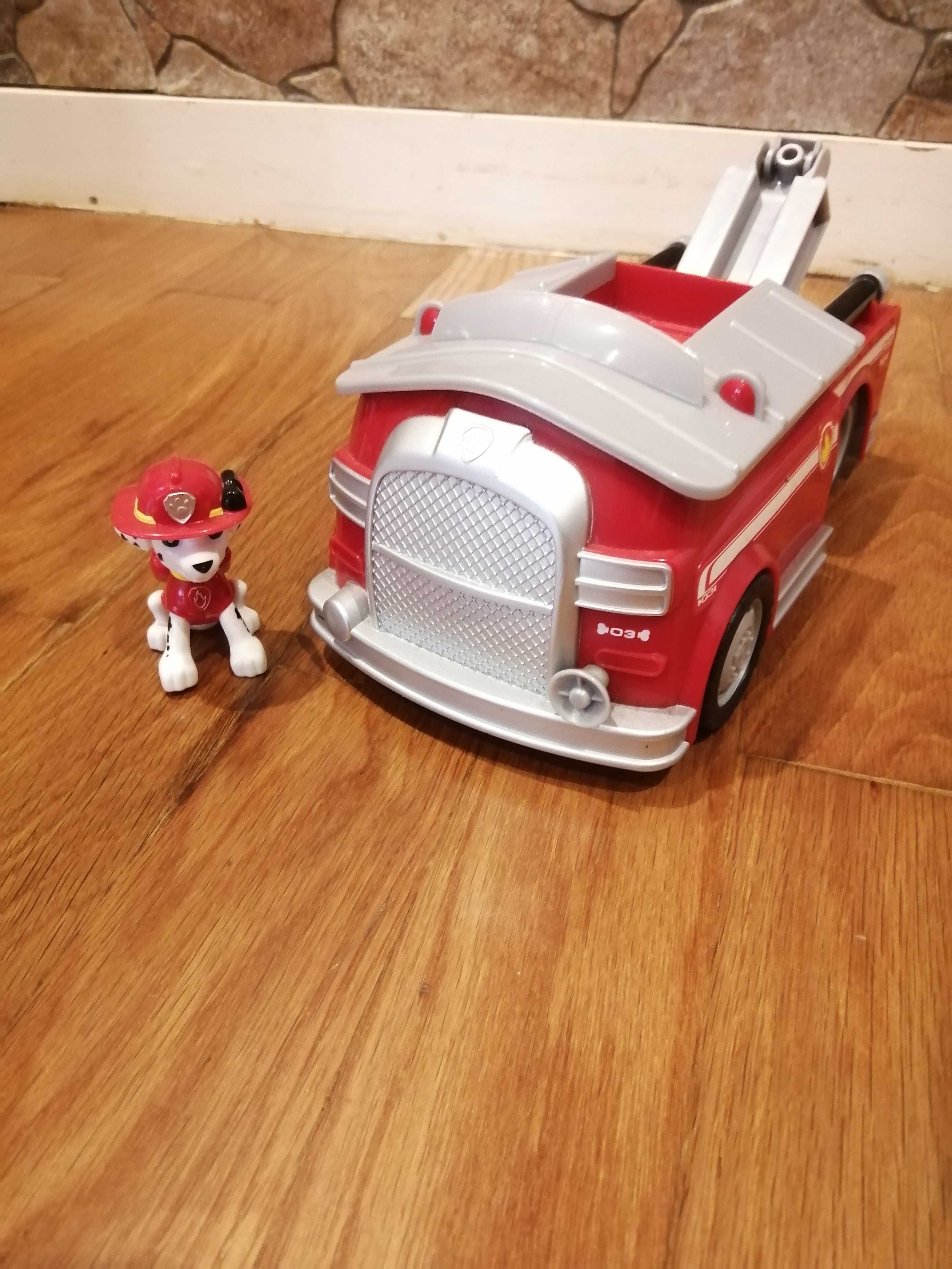 Carro bombeiro patrulha pata