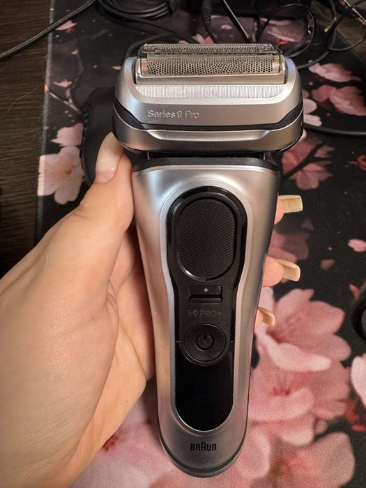 Бритва Braun Series 9 Pro+ 9517 Wet&Dry
Класний стан