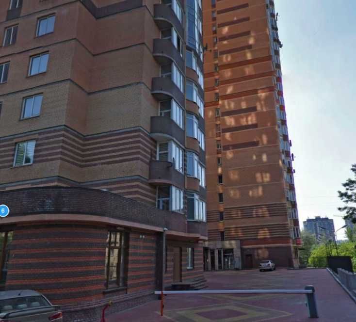Простора 3 кімнатна квартира 105 м² у центрі Києва метро Палац Україна