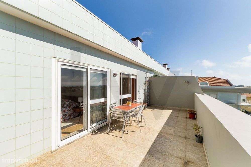 Apartamento T2+1 Duplex com Terraço e Vista Mar (Vila Nova de Gaia)