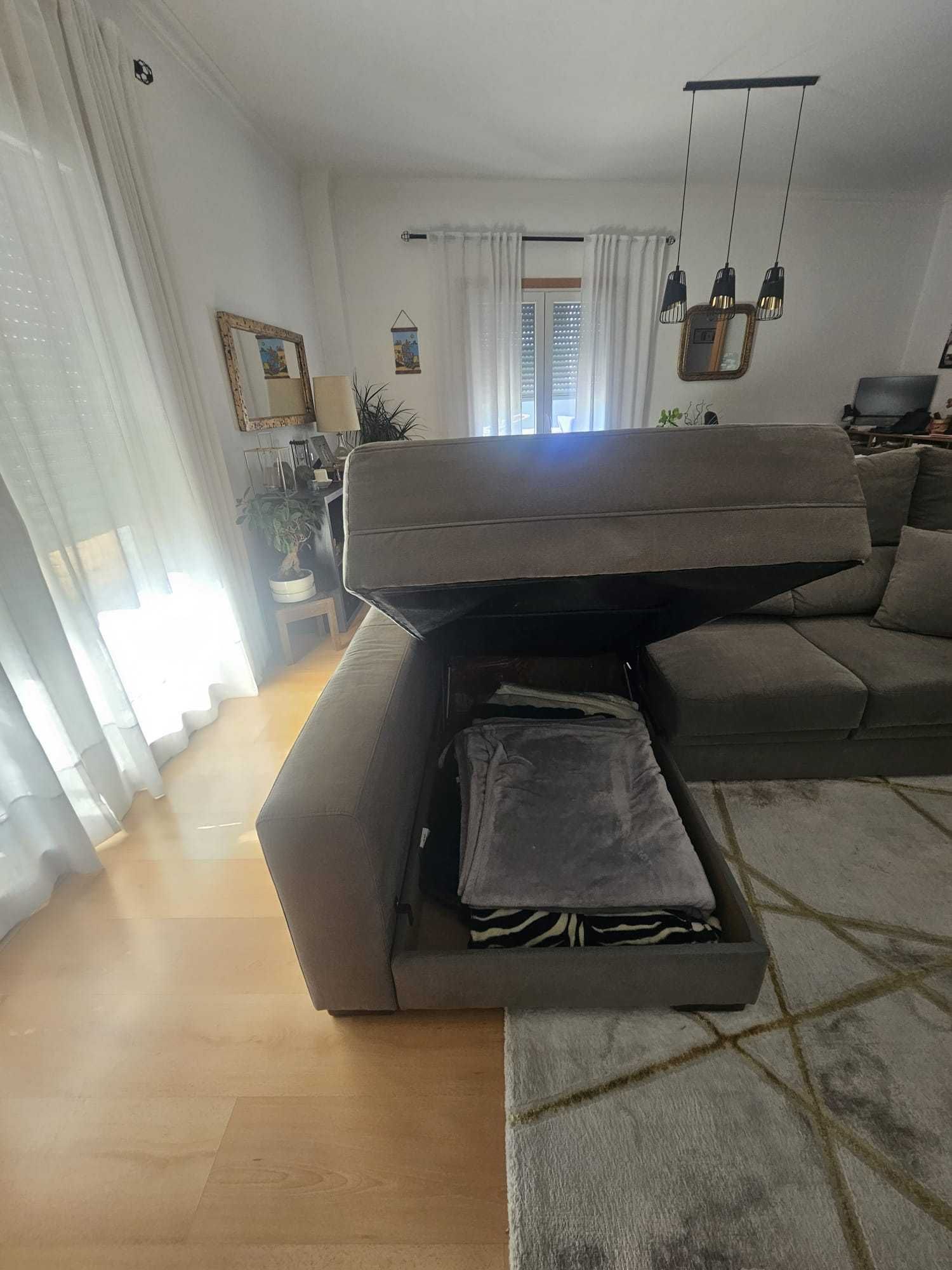 Sofá cinzento Conforama