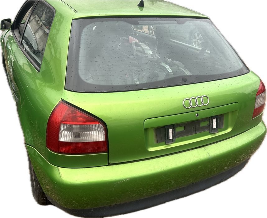 Audi A3 8L tyl  klapa zderzak lampy wzmocnienie