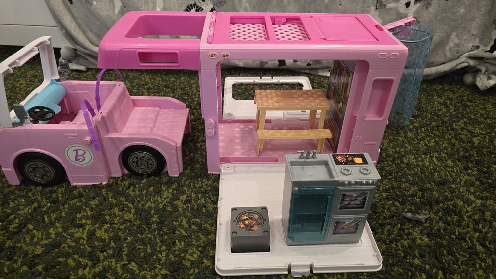 Kamper XXL dla lalek Barbie
