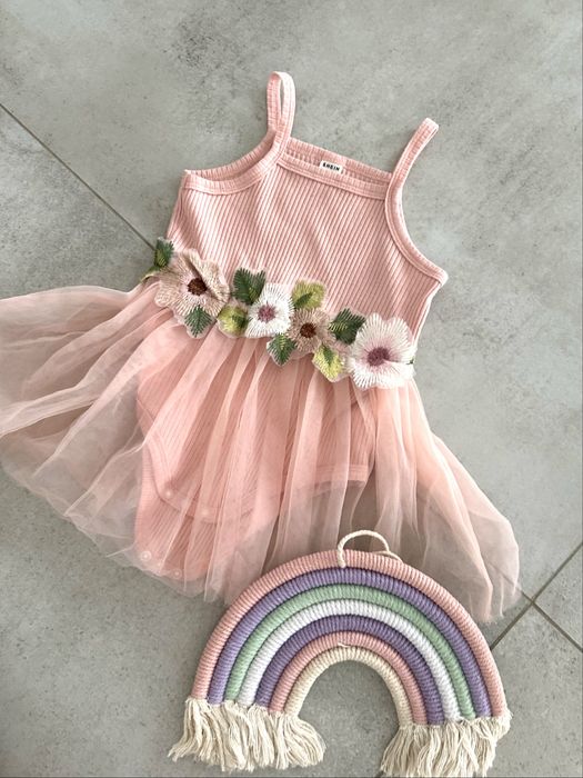 Sukienkobody 74/80 body z tiulem koronka body z kwiatami newborn