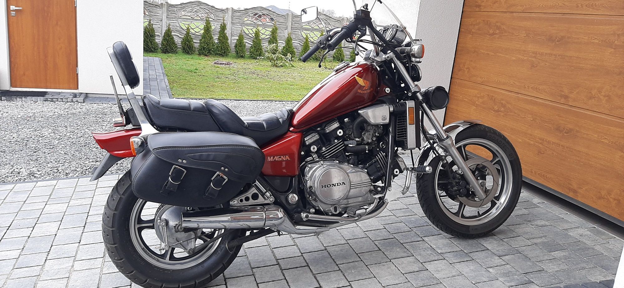 Honda Magna VF700  100% sprawny przegląd,OC na rok.