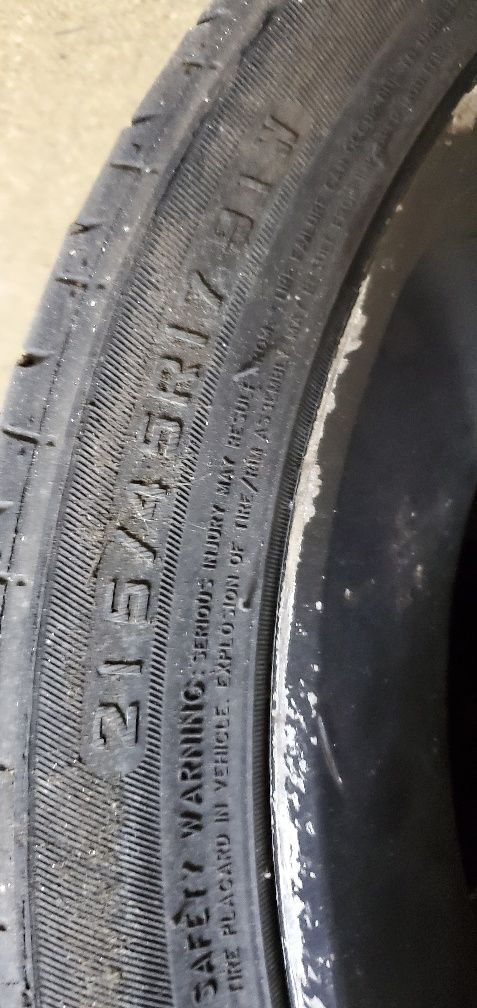 Kola felgi aluminiowe z oponami 215/45/17 lexus is200