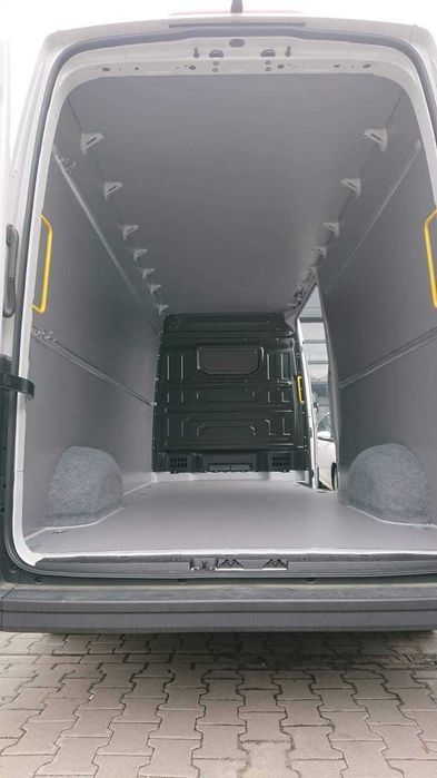 Zabudowa auta dostawczego WV Crafter L4H3