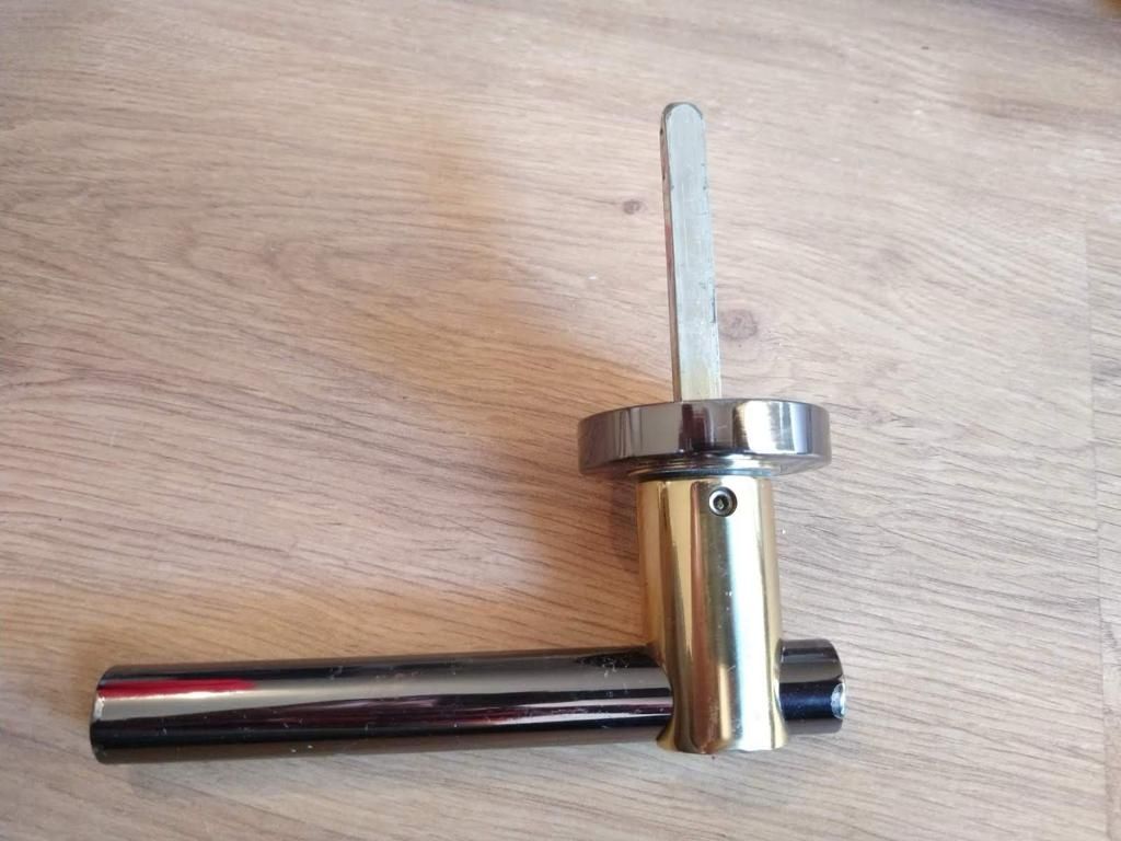5 Puxadores/Maçaneta de porta, construção Obriverca