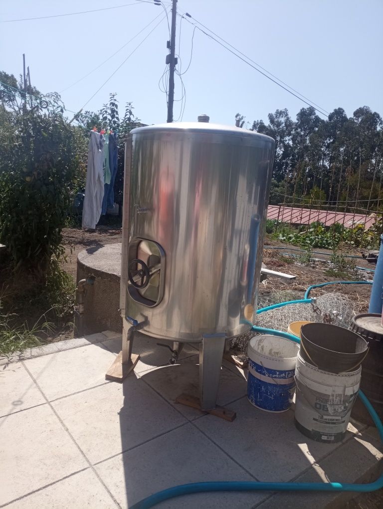 Cuba em inox  em muito bom estado
