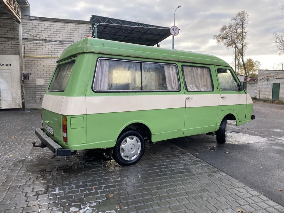 Мікроавтобус пасажир РАФ , на ходу, на ГАЗу, з документами порядок