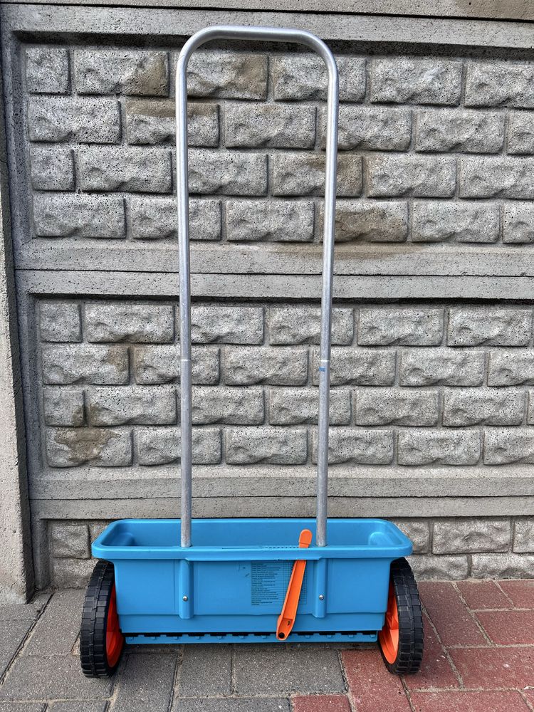 Siewnik do trawy / nawozu Gardena