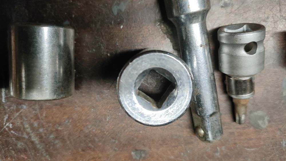 Sprzedam klucze 34 elementy