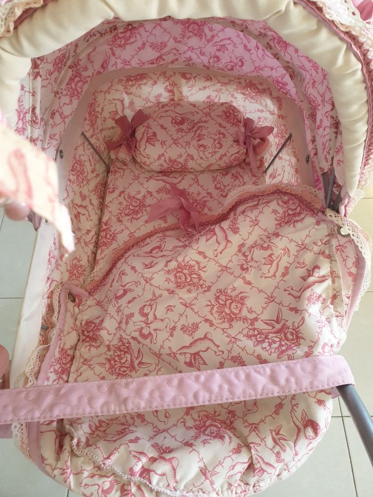 Carinha passeio com boneca