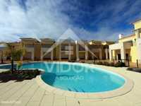Moradia V4 Luxo - Condomínio Fechado, Faro