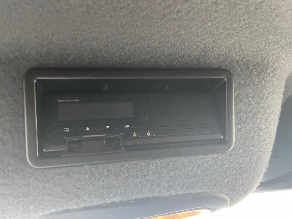 Mercedes Sprinter 317 automat, L4H2, hak 3,5 tony, webasto, winda