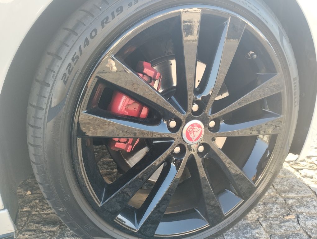 Jaguar xe r line