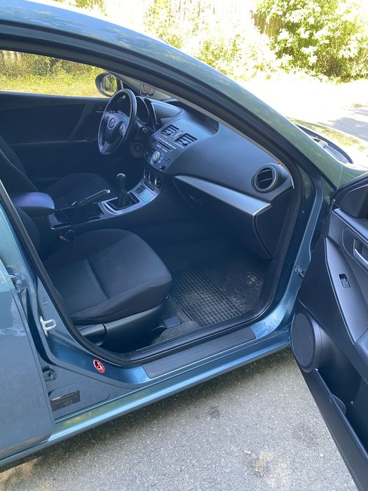 Продам мазда 3 1.6 бензин