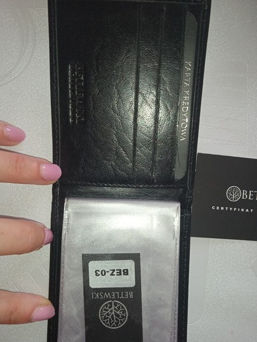 Продам визитницу