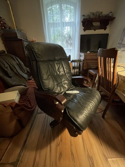 Fotel skórzany masujący do masażu