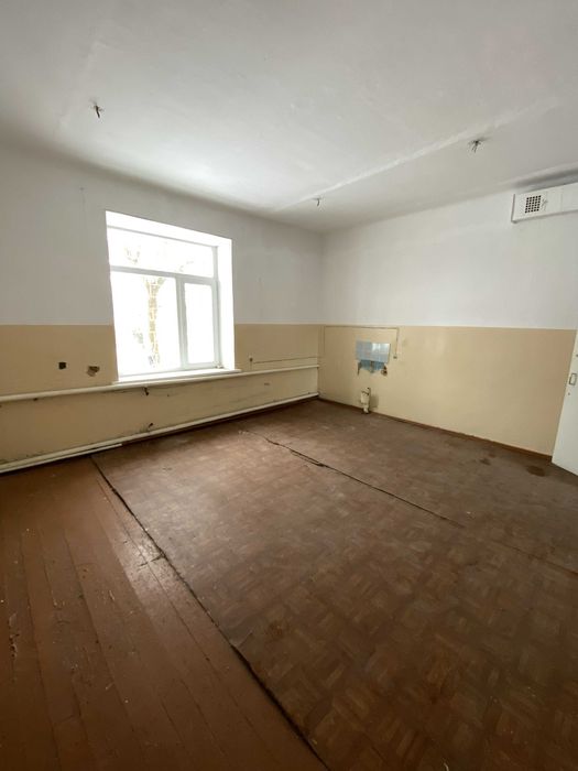 Комерційне приміщення 128м2 + гараж. 16 кВт, газ, вода. Ділянка 26 сот