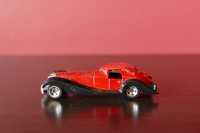 Hot Wheels autko "Resorak" Cruella de Vil 2018