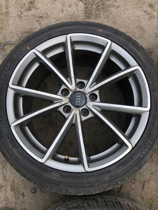 Felgi s-line S4 A4 B8 B9 S5 A5 8T 8W0601025 Sport 8Jx18 ET 45 5x112