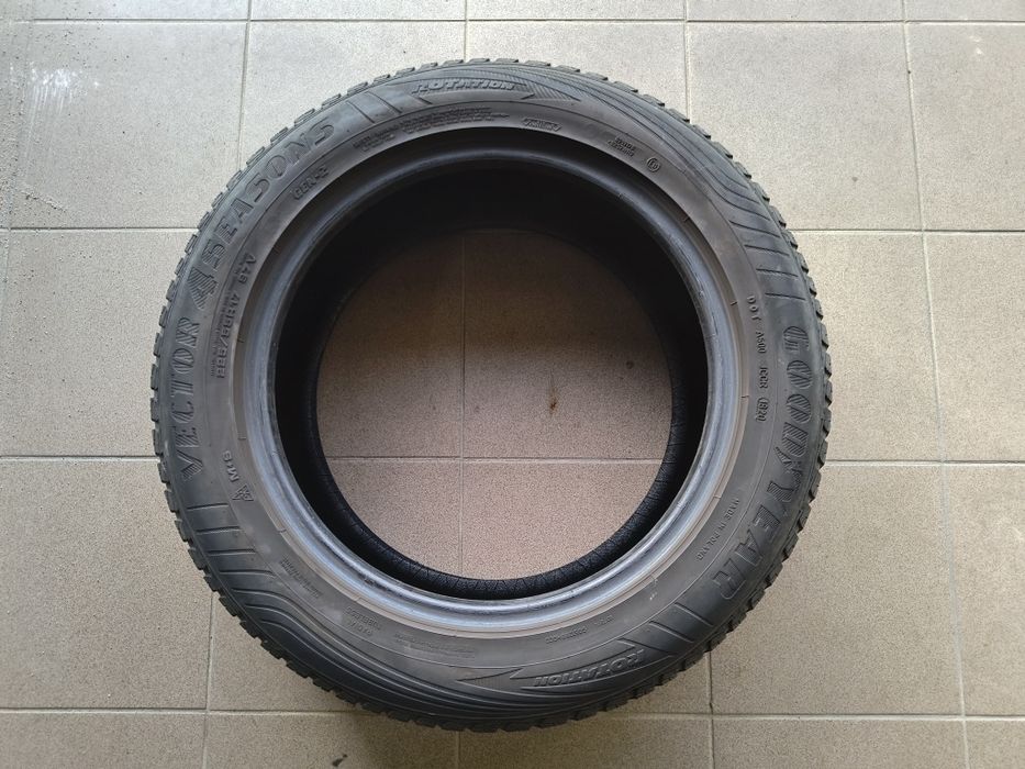 Opona wielosezonowe Goodyear 225/55R17 97V