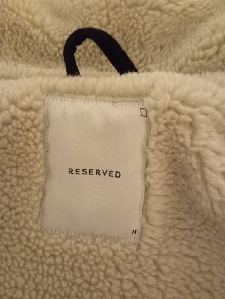Kurtka zimowa z polarem Reserved