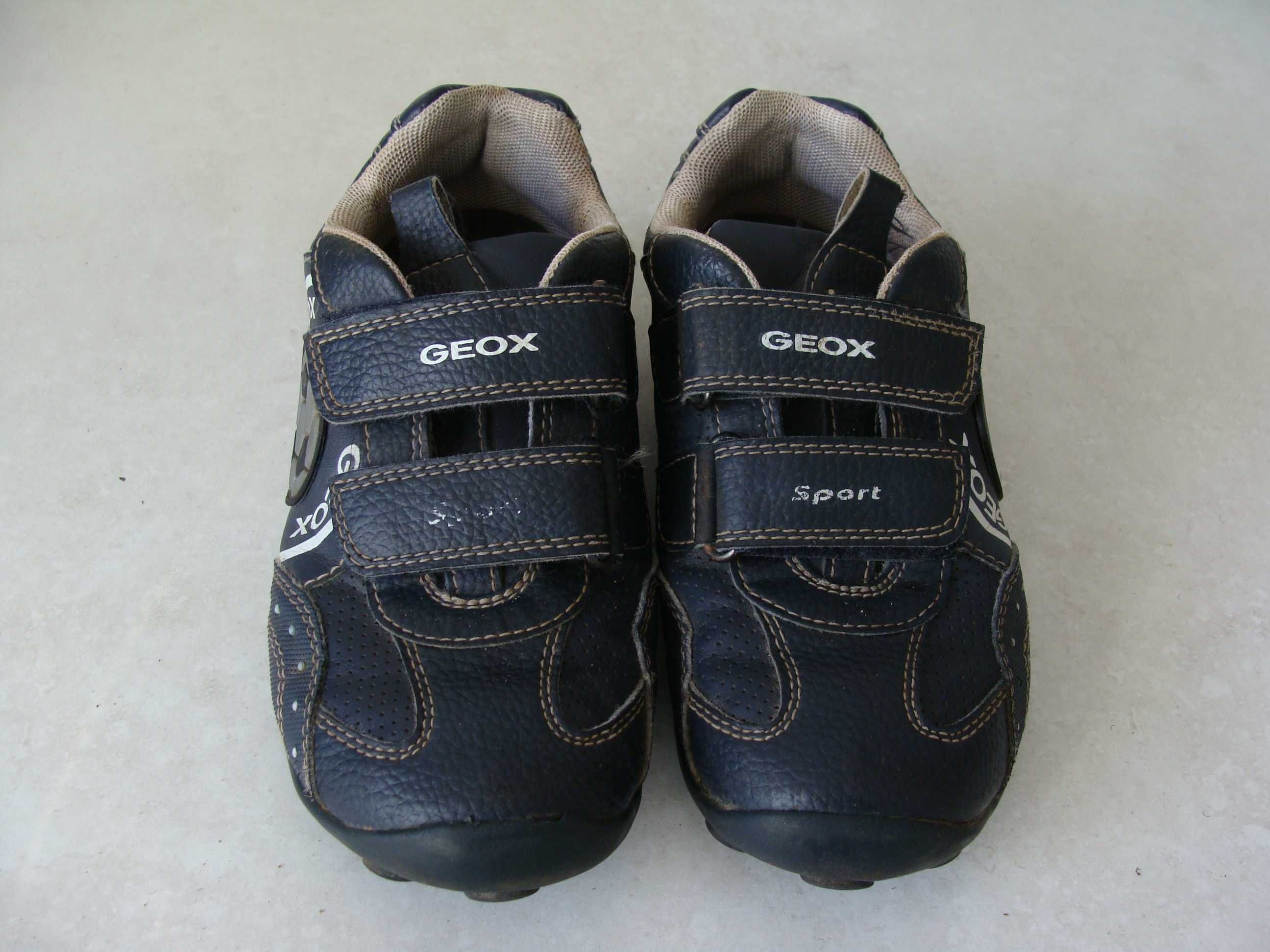 Dziecięce skórzane buty oddychające z mikroporami Geox Respira. Roz.31