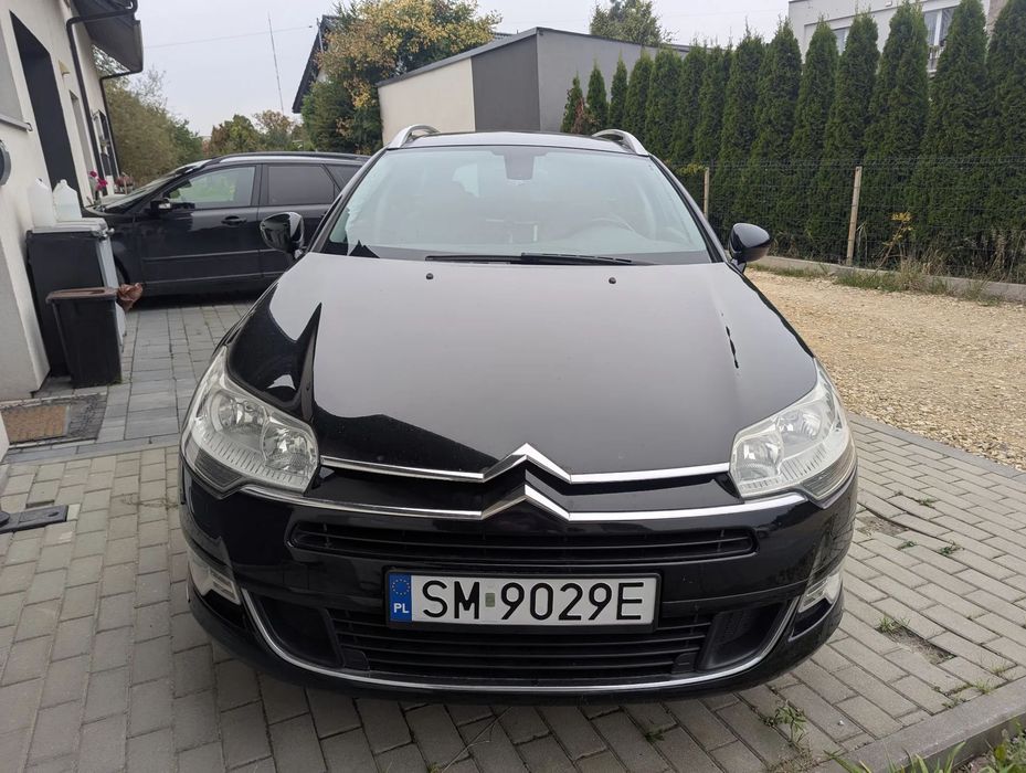 Citroën C5 Doinwestowany Citroën C5 z 2009 roku, w wersji Exclusive