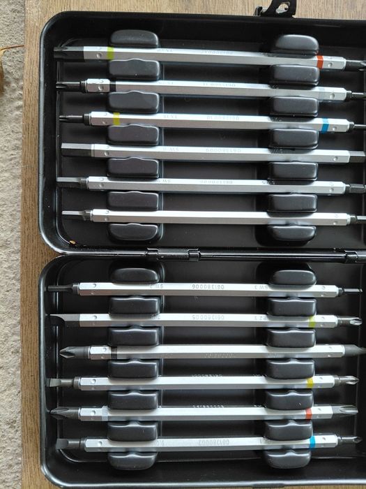 Sprzedam  trzy komplety kluczy