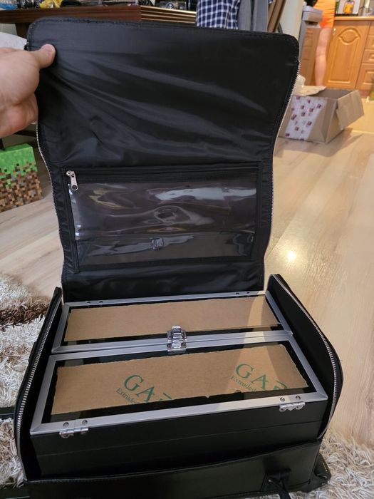 Kuferek na kosmetyki Nowy