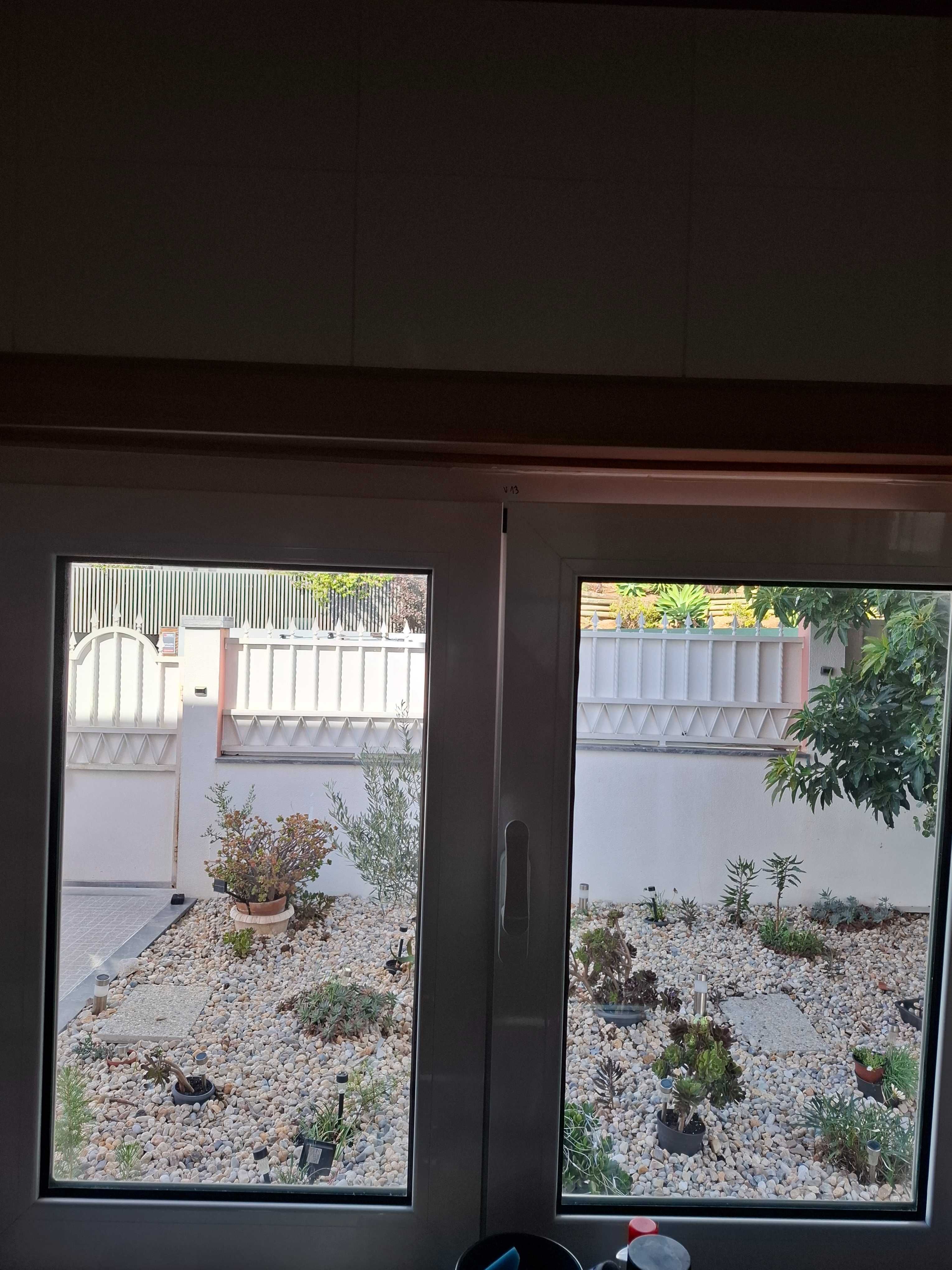 Janelas em aluminio com vidros duplos