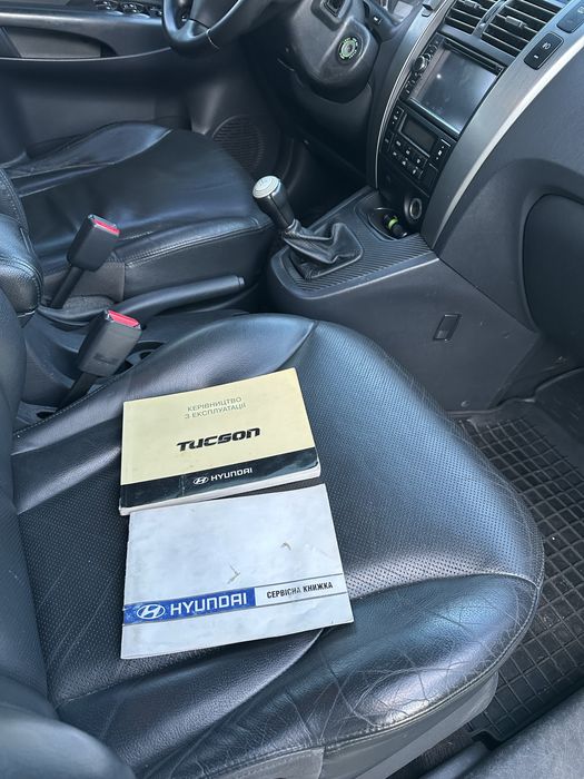 Продам Хюндай Туксон 2008 г 4 WD