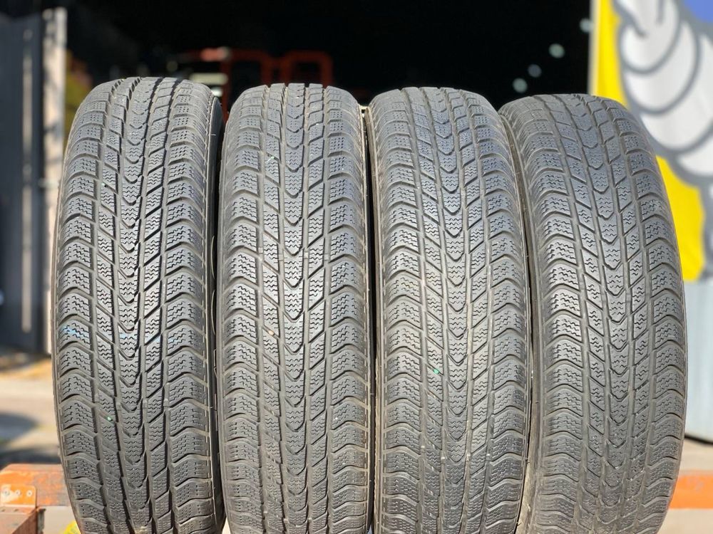 Шини зимові 4шт 165/70 R14 Kumho KW7400