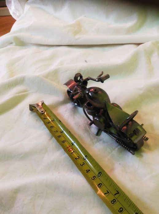 Мотоцикл метал новый.